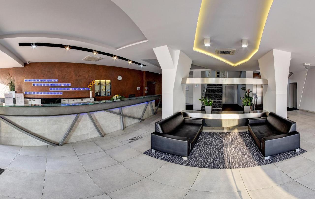 Steelhouse Hotel Trinec Dış mekan fotoğraf